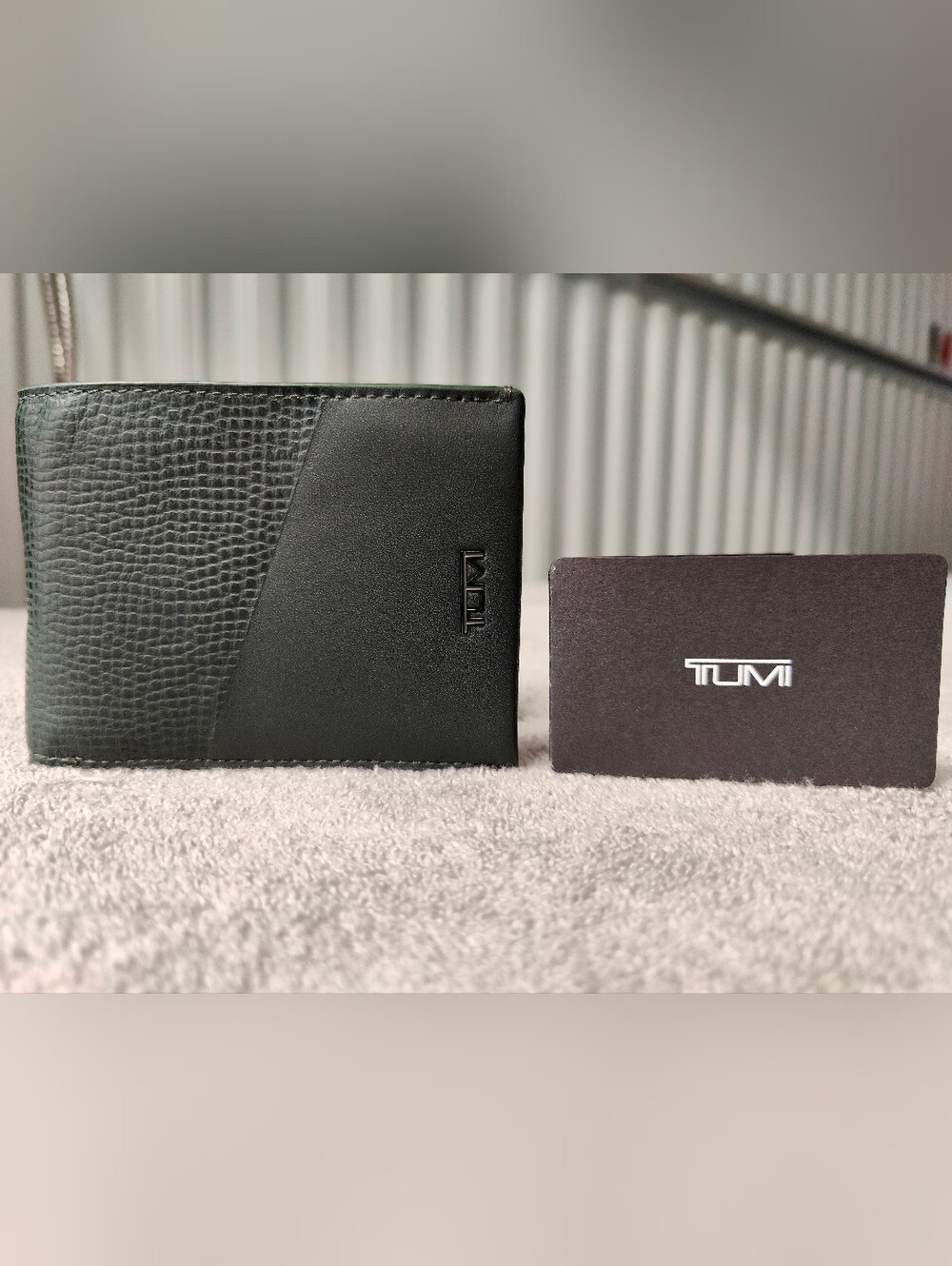 ✨ Tumi Nassau SLG Double Billfold (Deep Pine)